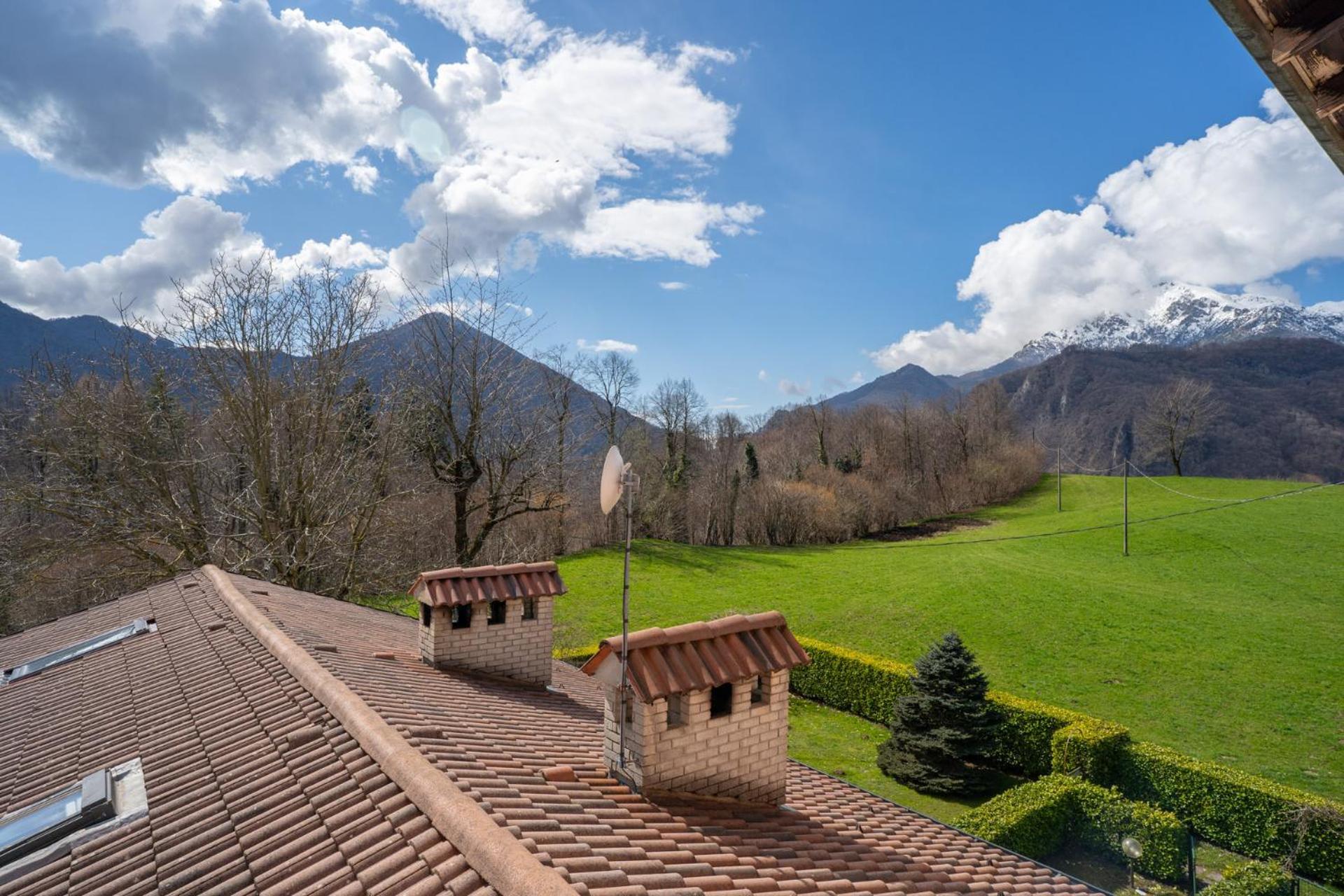 Mountain Lodging With Fireplace And Mountain View Barzio Eksteriør billede